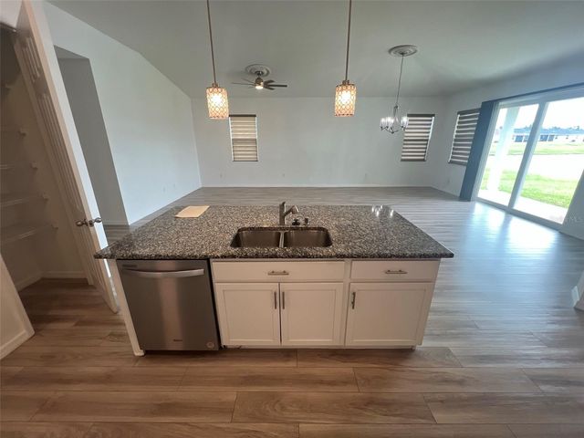 3504 74TH AVENUE CIRCLE E, Sarasota, FL 34243