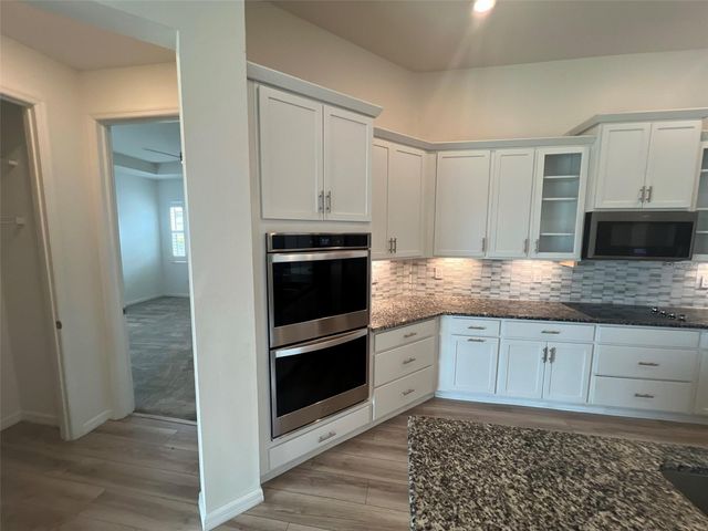 3504 74TH AVENUE CIRCLE E, Sarasota, FL 34243