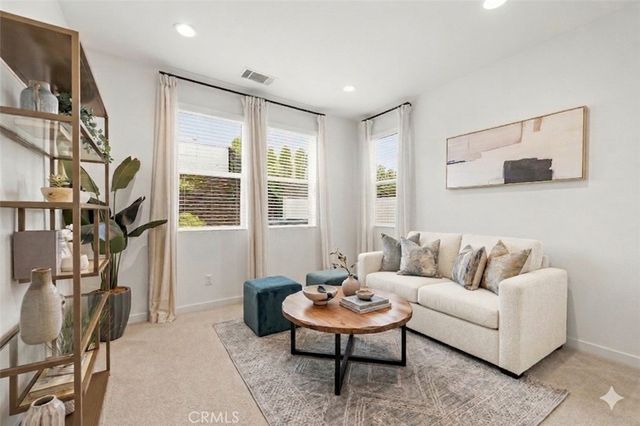 18135 Tableau Way, Saugus, CA 91350