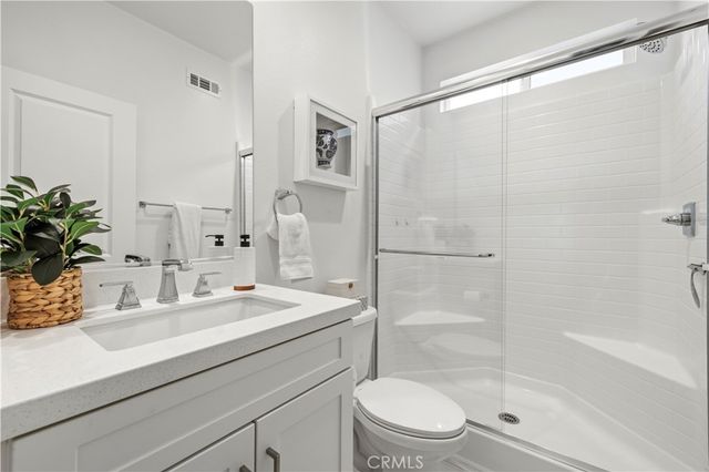 18135 Tableau Way, Saugus, CA 91350