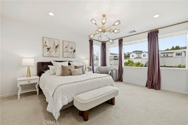 18135 Tableau Way, Saugus, CA 91350