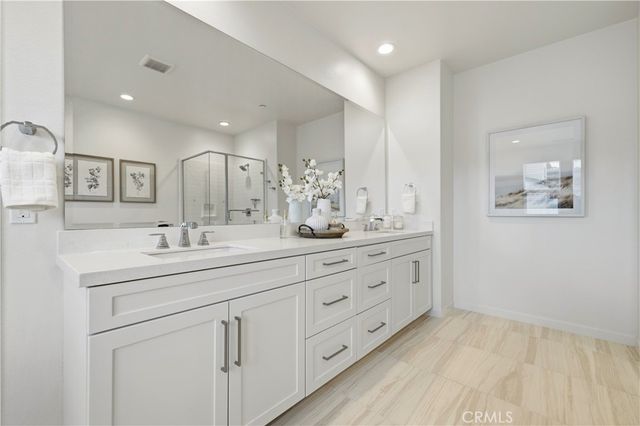 18135 Tableau Way, Saugus, CA 91350