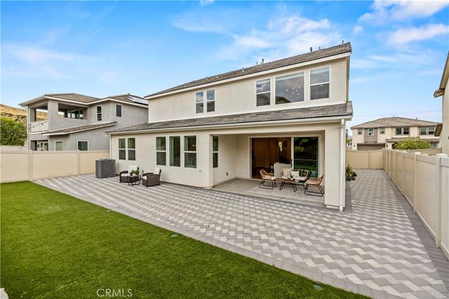 18135 Tableau Way, Saugus, CA 91350