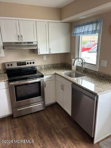 311A Dorchester Drive, Lakewood, NJ 08701