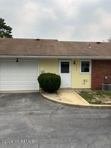 311A Dorchester Drive, Lakewood, NJ 08701