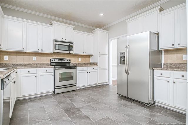 3921 Quarry Hollow Drive, Fayetteville, NC 28306