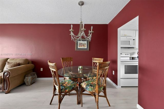 8051 N Sunrise Lakes Dr 307, Sunrise, FL 33322