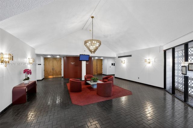 8051 N Sunrise Lakes Dr 307, Sunrise, FL 33322