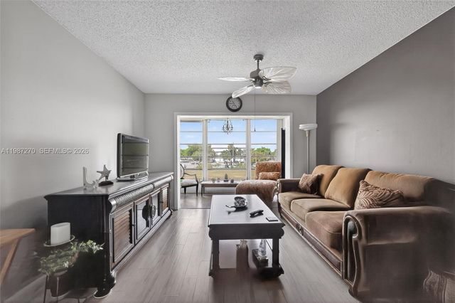 8051 N Sunrise Lakes Dr 307, Sunrise, FL 33322