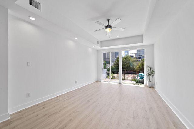 1406 Valentine A, Houston, TX 77019
