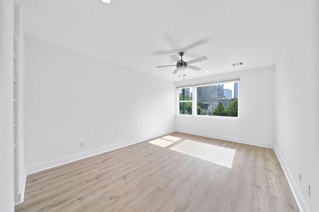 1406 Valentine A, Houston, TX 77019