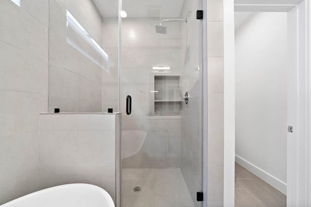 1406 Valentine A, Houston, TX 77019