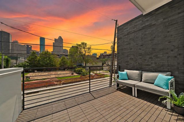 1406 Valentine A, Houston, TX 77019