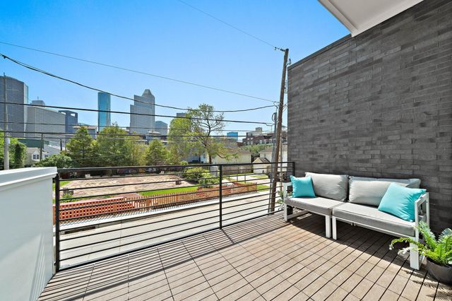 1406 Valentine A, Houston, TX 77019