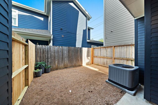 1406 Valentine A, Houston, TX 77019