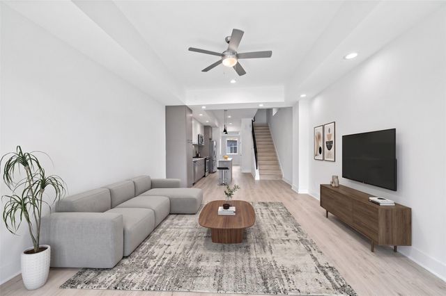 1406 Valentine A, Houston, TX 77019