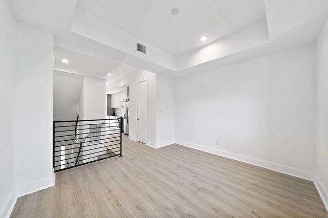 1406 Valentine A, Houston, TX 77019