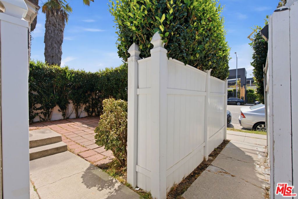 11921 Jefferson Boulevard, Los Angeles, CA 90230 — photo 4