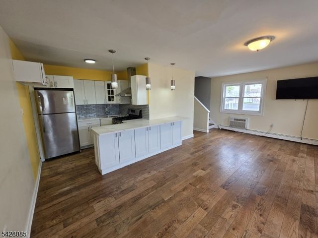 583 Main St 9, Paterson City, NJ 07503