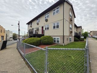 583 Main St 9, Paterson City, NJ 07503