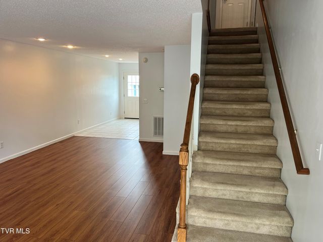 22 Pepper Ridge Court 22, Johnson City, TN 37615