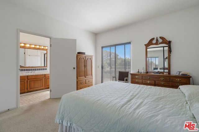 10866 Rose Avenue 203, Los Angeles, CA 90034