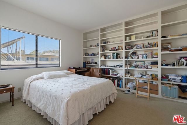 10866 Rose Avenue 203, Los Angeles, CA 90034