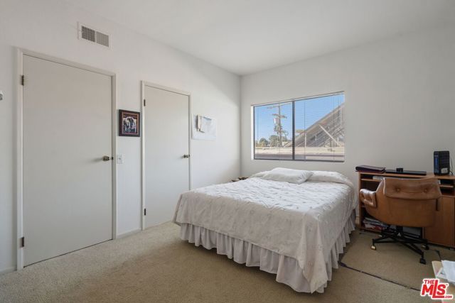 10866 Rose Avenue 203, Los Angeles, CA 90034