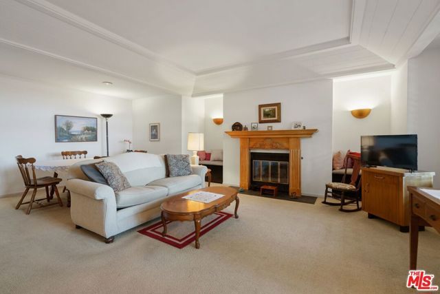 10866 Rose Avenue 203, Los Angeles, CA 90034