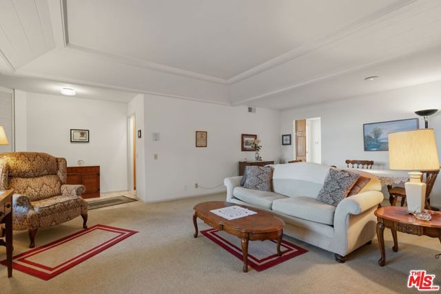 10866 Rose Avenue 203, Los Angeles, CA 90034