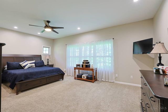 1701 Harmon Drive, Wyoming, OH 45215