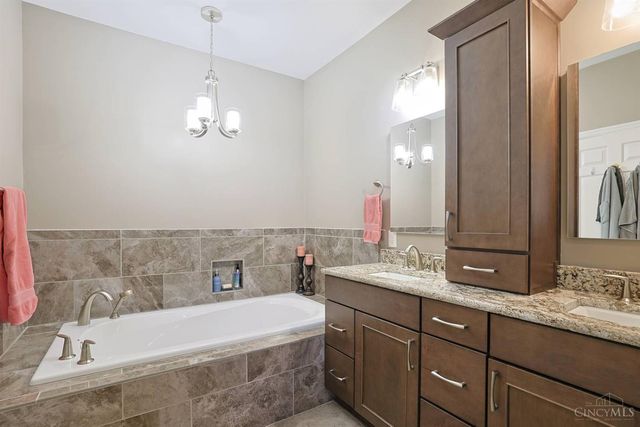 1701 Harmon Drive, Wyoming, OH 45215
