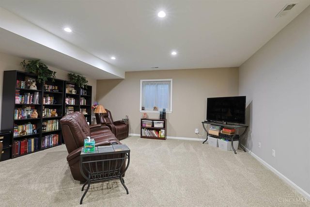 1701 Harmon Drive, Wyoming, OH 45215