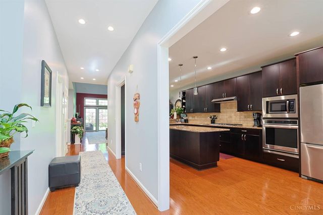 1701 Harmon Drive, Wyoming, OH 45215