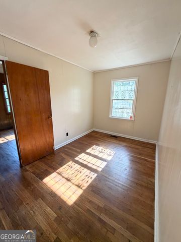 854 N 11th Avenue, Lanett, AL 36863