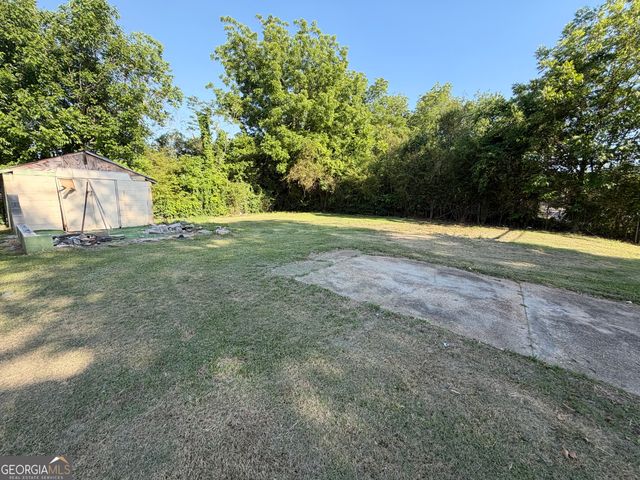 854 N 11th Avenue, Lanett, AL 36863