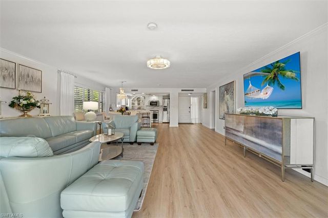 1400 Blue Point AVE 104, Naples, FL 34102