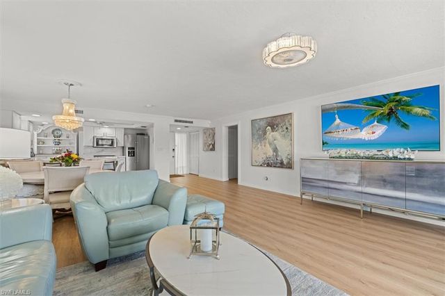 1400 Blue Point AVE 104, Naples, FL 34102