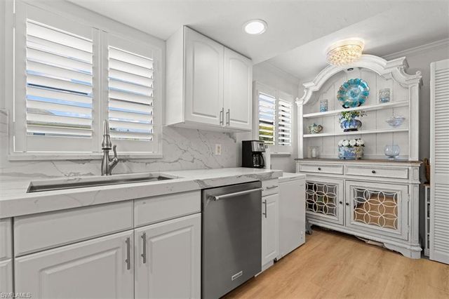 1400 Blue Point AVE 104, Naples, FL 34102