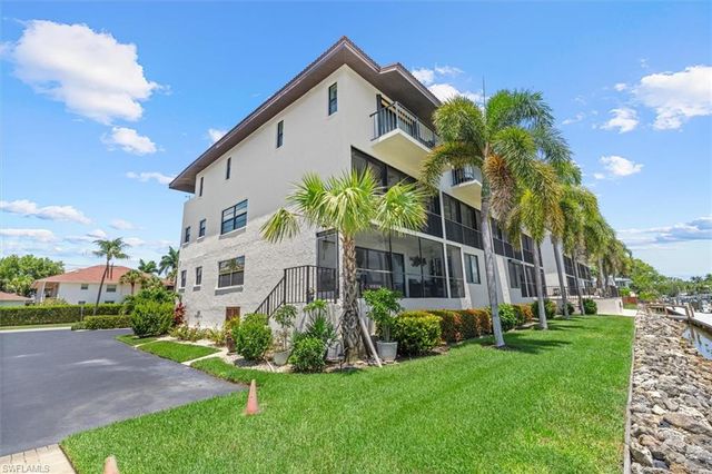 1400 Blue Point AVE 104, Naples, FL 34102