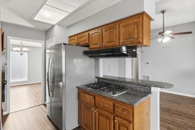 614 Meadowglen Drive, Baytown, TX 77521