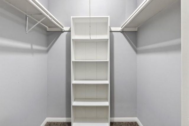 614 Meadowglen Drive, Baytown, TX 77521