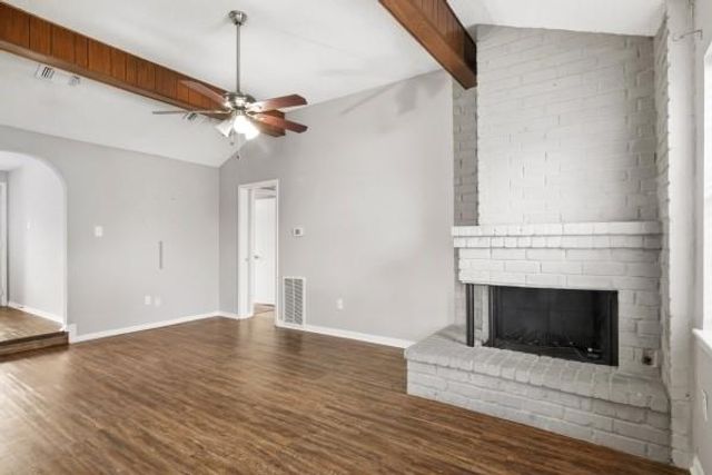 614 Meadowglen Drive, Baytown, TX 77521