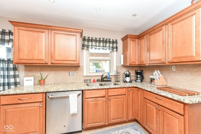 409 Emerson Drive, Fortville, IN 46040