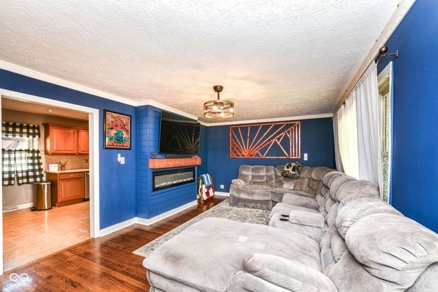 409 Emerson Drive, Fortville, IN 46040