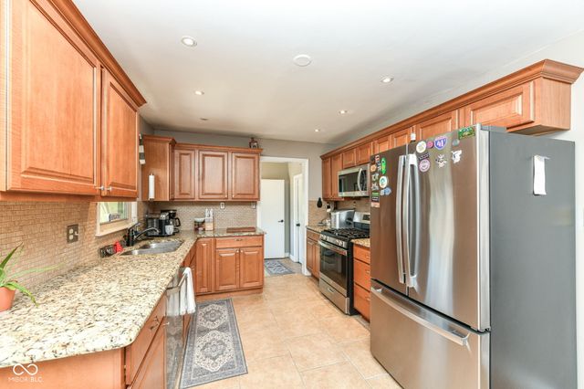 409 Emerson Drive, Fortville, IN 46040