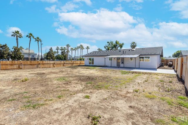 4145 Courtney Street, Bakersfield, CA 93312