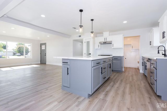4145 Courtney Street, Bakersfield, CA 93312