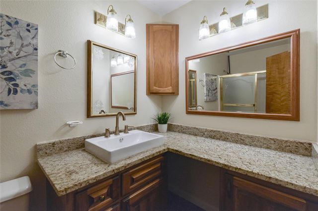 221 Flamingo Drive, Anahuac, TX 77514