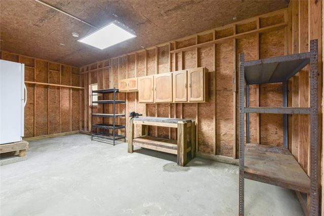 221 Flamingo Drive, Anahuac, TX 77514